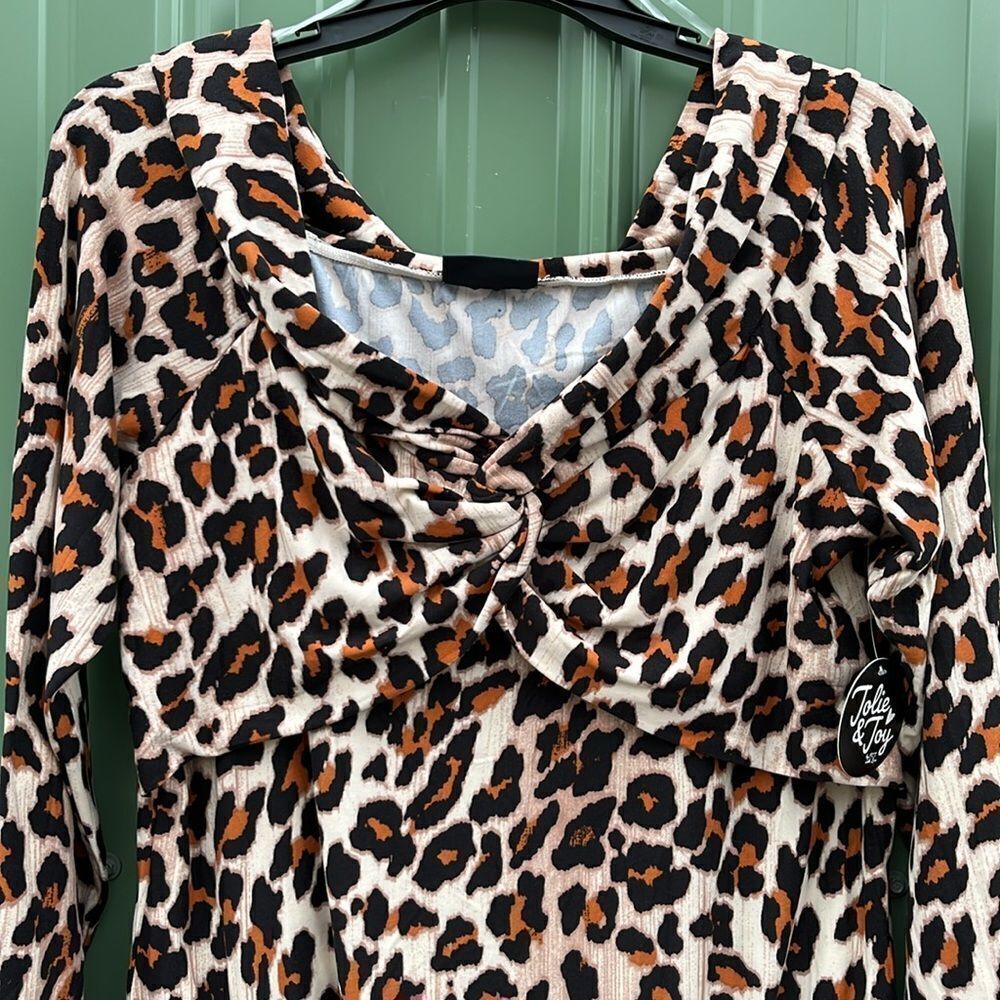 Women’s Soft Stretchy Leopard Print Bodysuit Size 2X - Picture 2 of 4